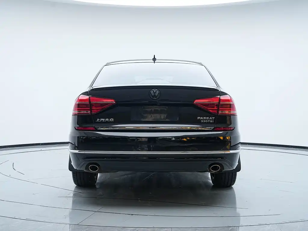 Volkswagen Passat 2017 — фото 25