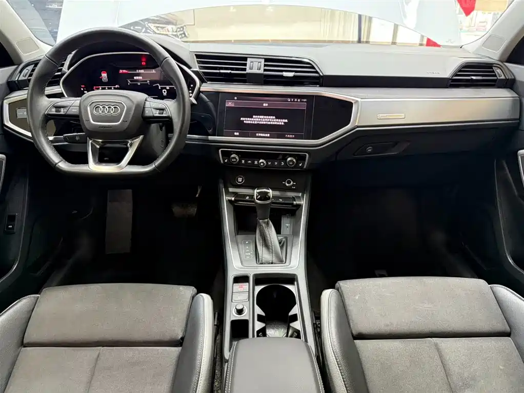Audi Q3 2023 — фото 22