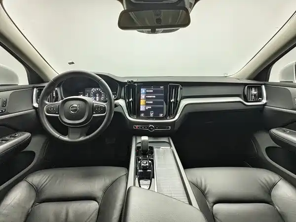 Volvo S60 2022