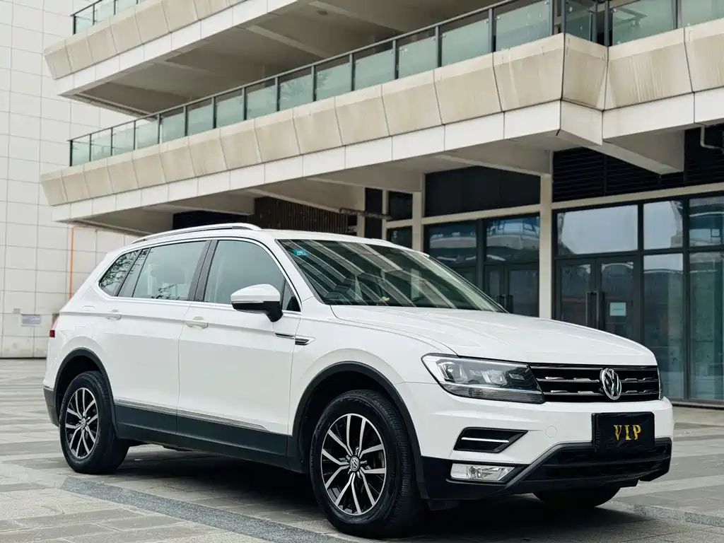 Volkswagen Tiguan L 2018 — фото 3