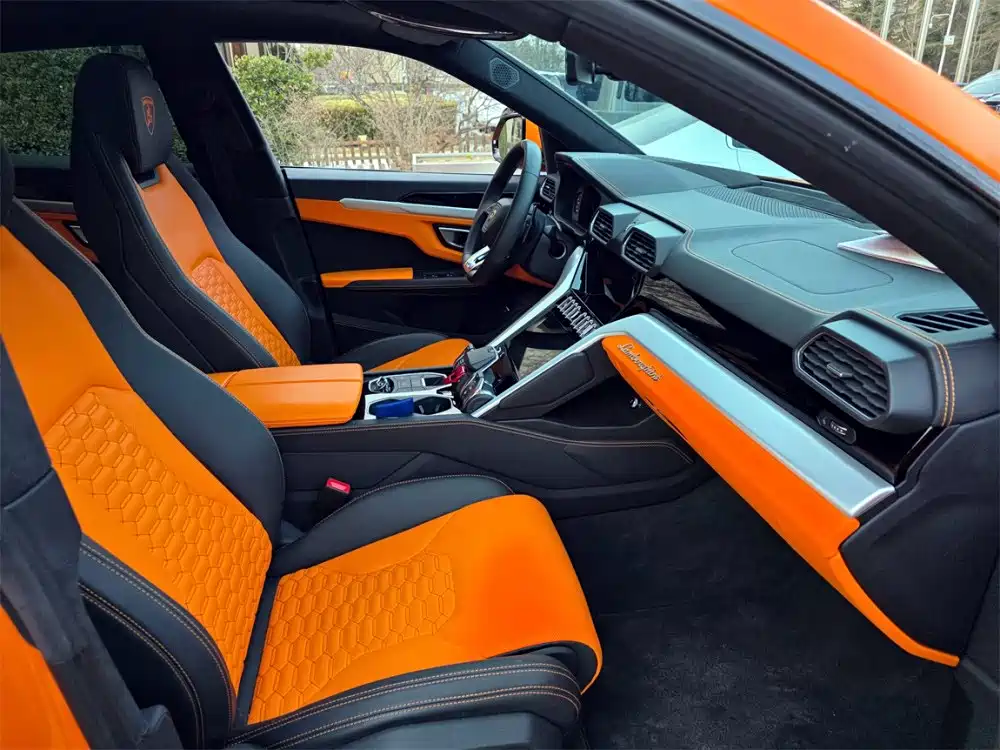 Lamborghini Urus 2023 — фото 10