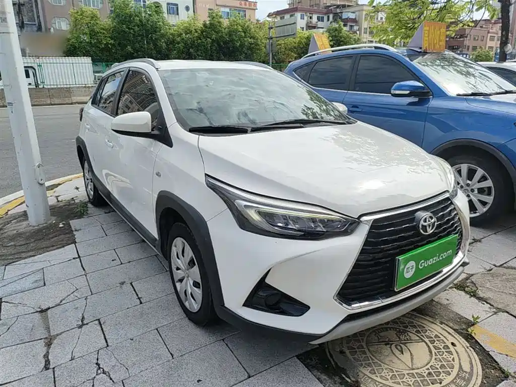 Toyota Yaris L 2021 — фото 4