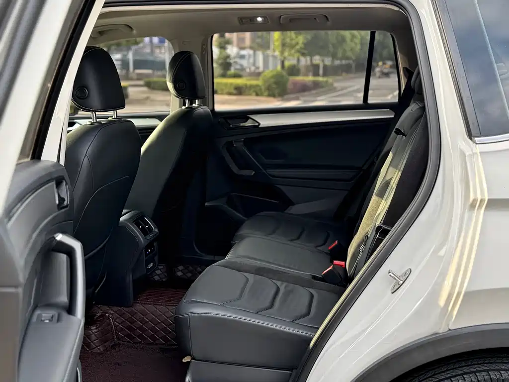 Volkswagen Tiguan L 2019 — фото 8