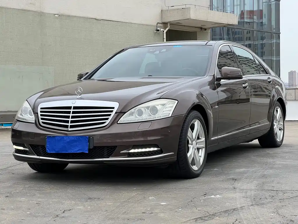 Mercedes-Benz S-Class 2010 — фото 1