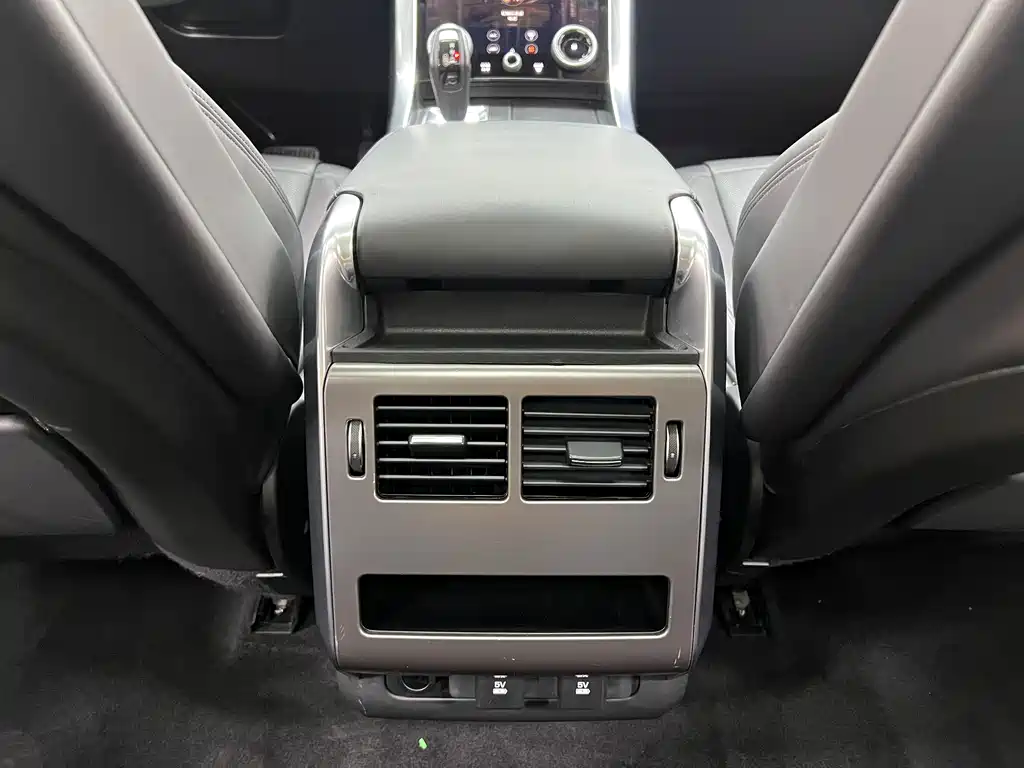 Land Rover Range Rover Sport 2020 — фото 30