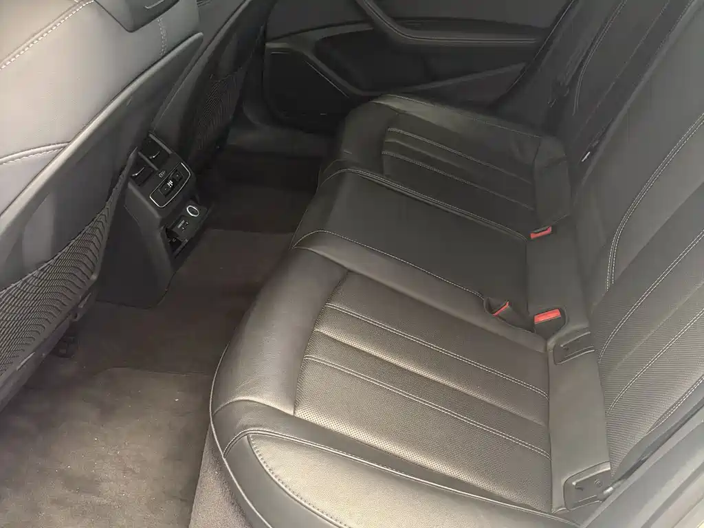 Audi A4L 2022