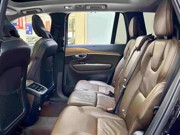 Volvo XC90 2019