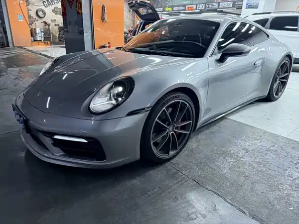 Porsche 911 2023