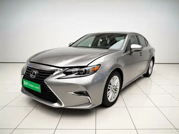 Lexus ES 2016