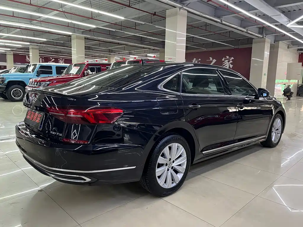 Volkswagen Passat 2018 — фото 7