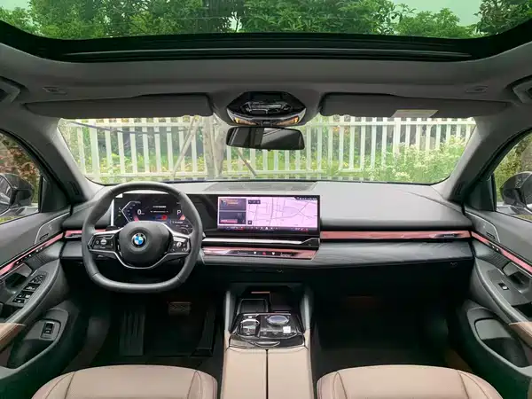 BMW 5 Series 2025