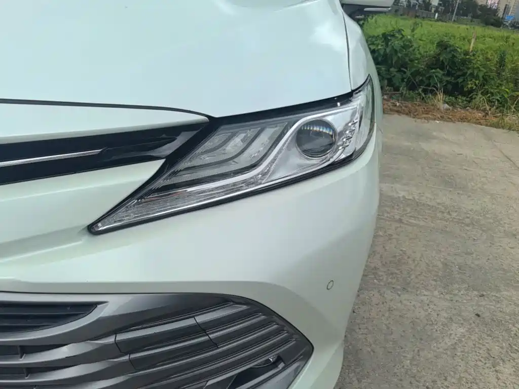 Toyota Camry 2020 — фото 24
