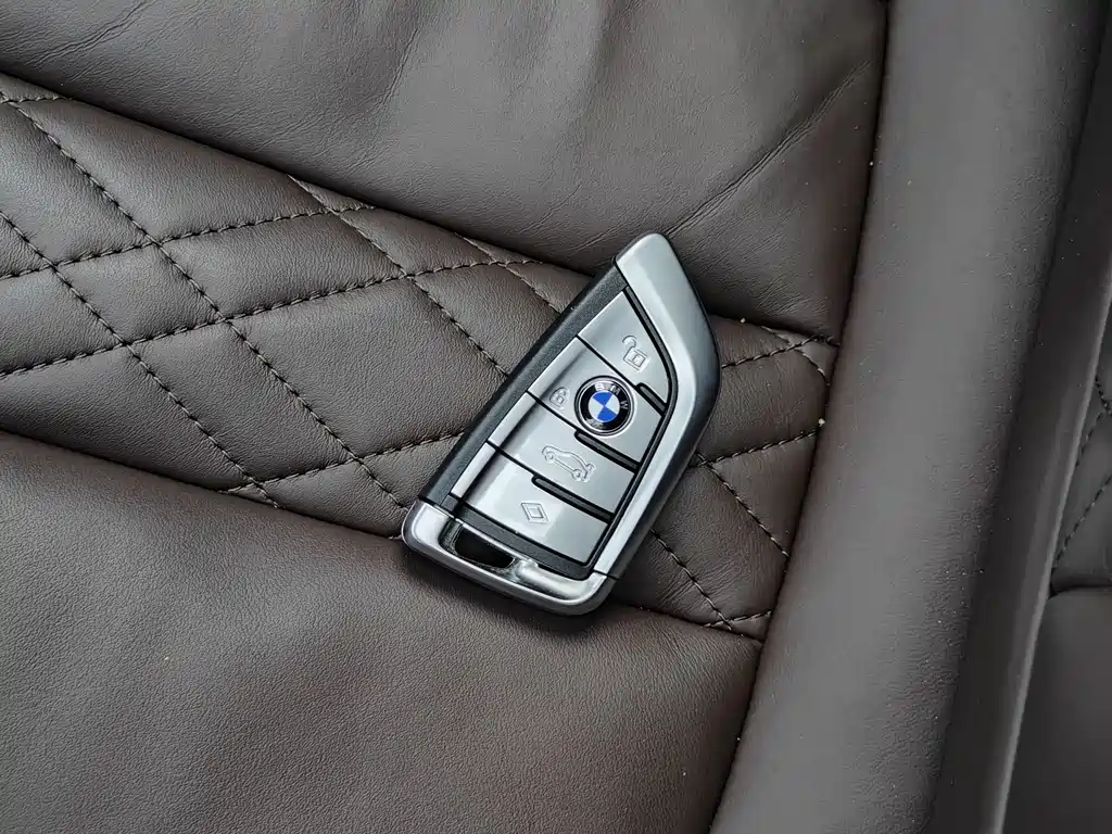 BMW 7 Series 2023 — фото 18