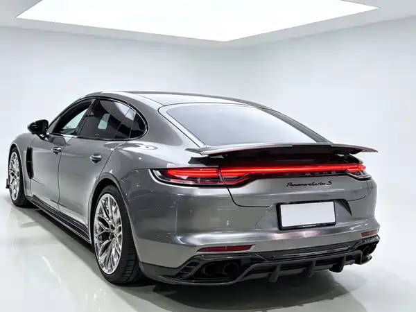Porsche Panamera 2019