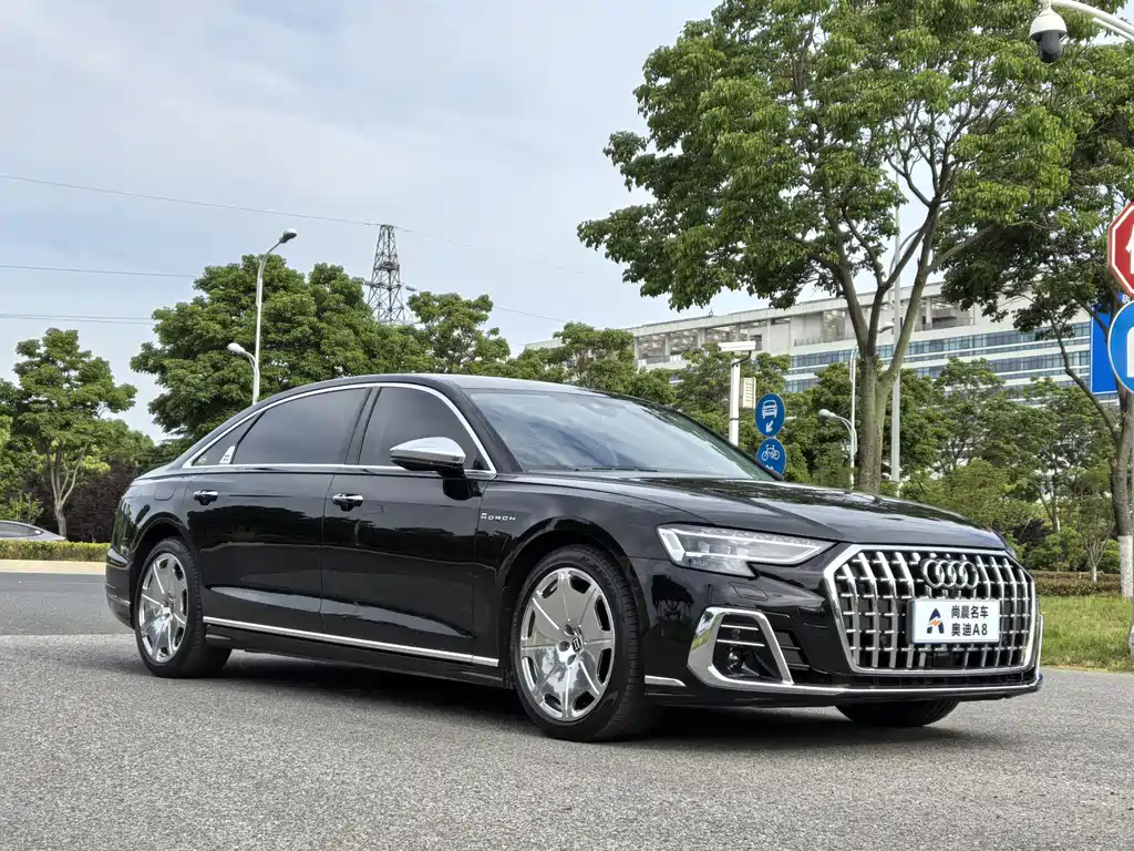 Audi A8 2025 — фото 3