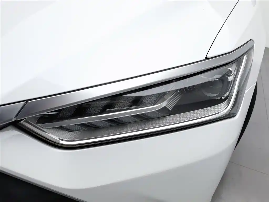 BYD Qin PLUS 2023 — фото 7