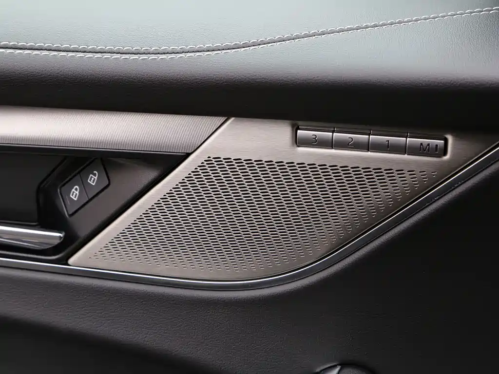 Jaguar F-PACE 2024 — фото 13