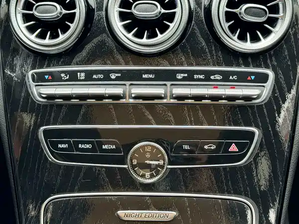 Mercedes-Benz C-Class 2021