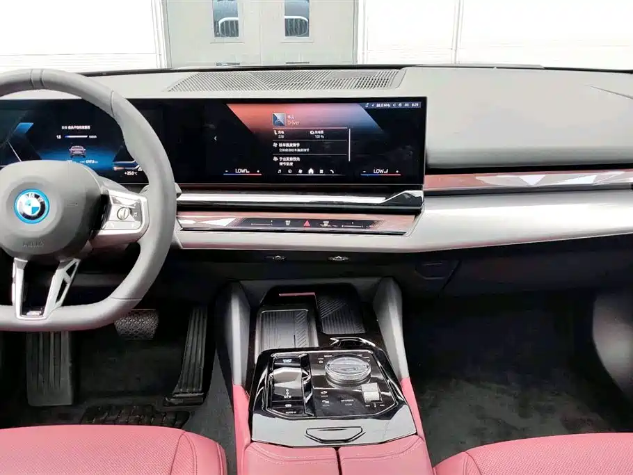 BMW i5 2025 — фото 8