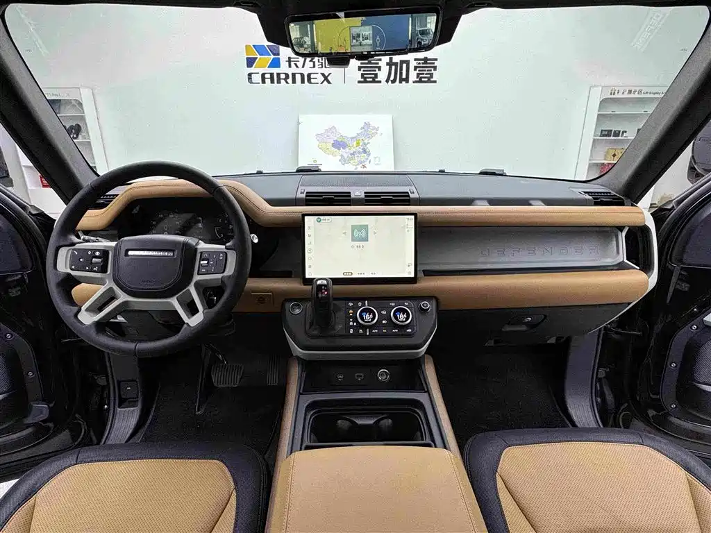 Land Rover Defender 2024 — фото 11