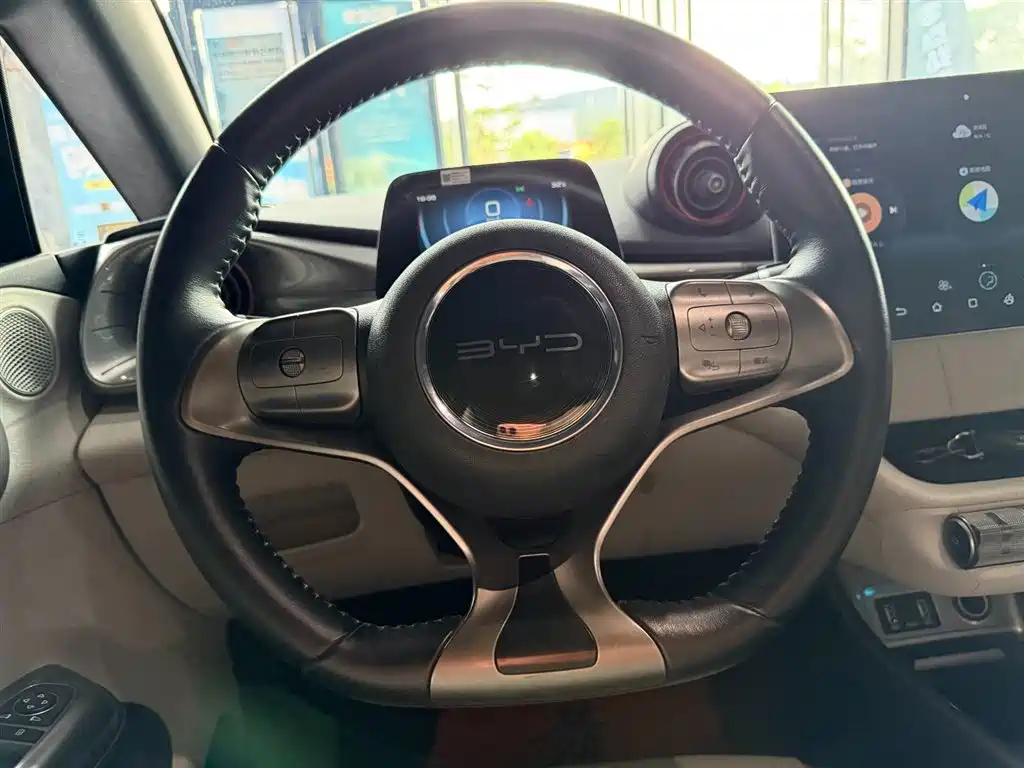 BYD Dolphin 2022 — фото 15