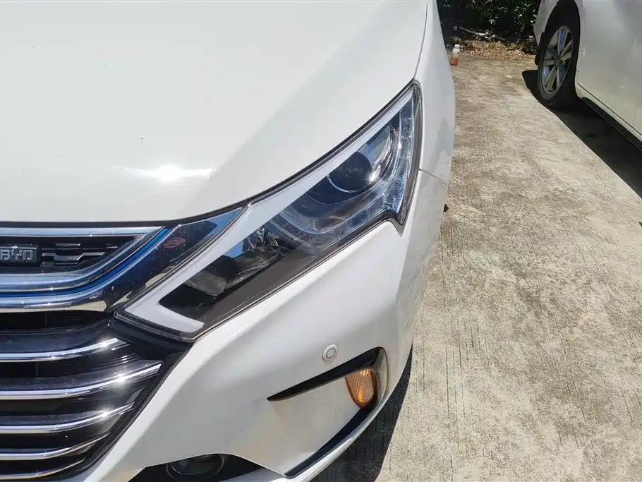 BYD Qin NEV 2018 — фото 5