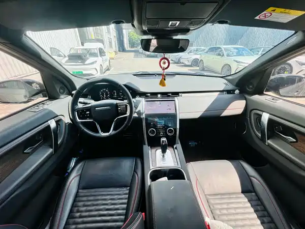 Land Rover Discovery Sport 2022