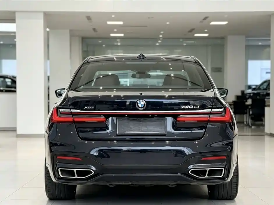 BMW 7 Series 2018 — фото 8