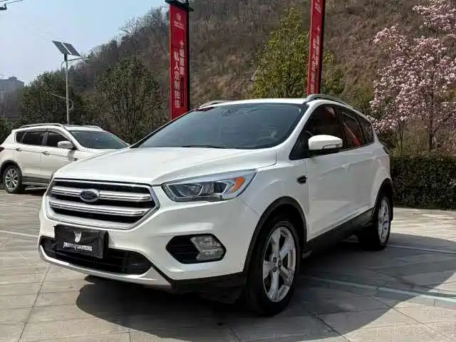 Ford Kuga 2017 — фото 1