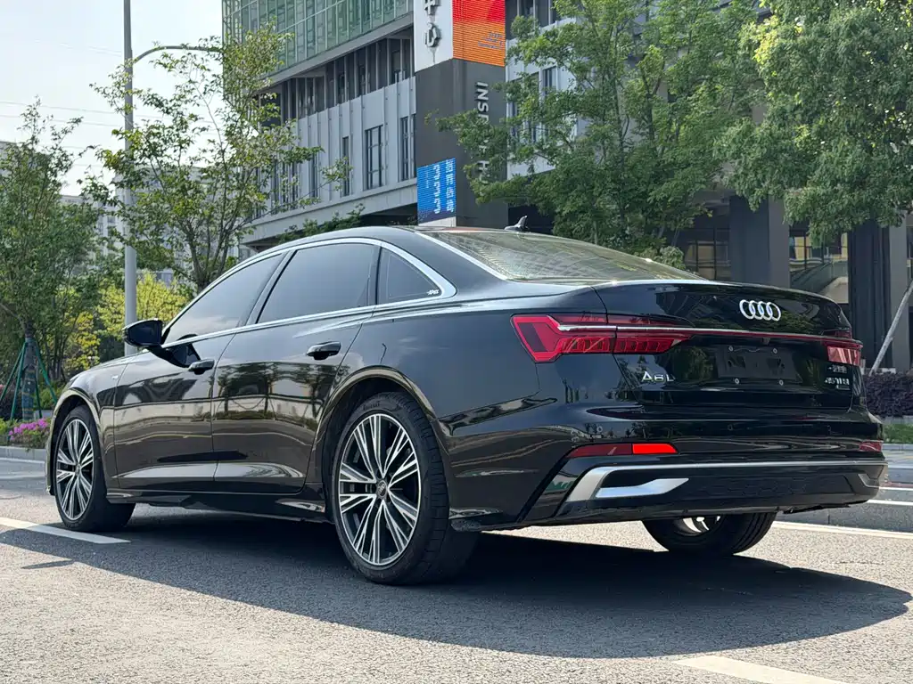 Audi A6L 2023 — фото 11