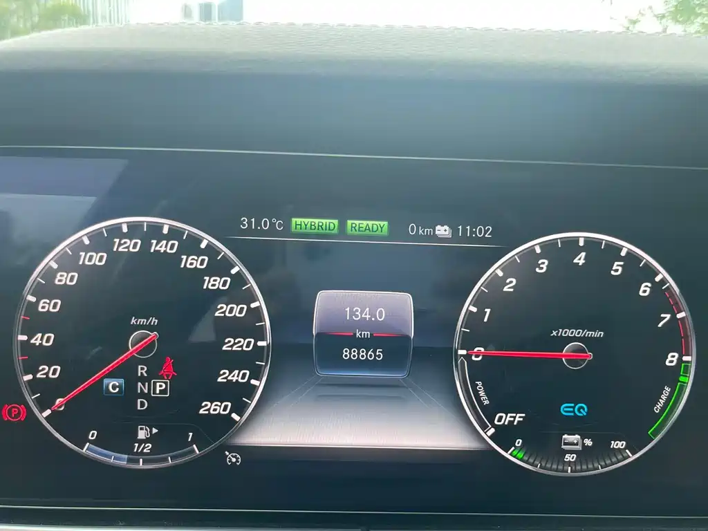 Mercedes-Benz E-Class New Energy 2020 — фото 11