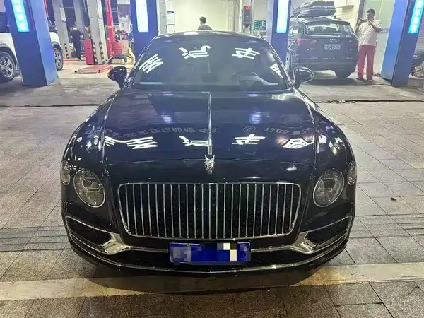 Bentley Flying Spur 2023