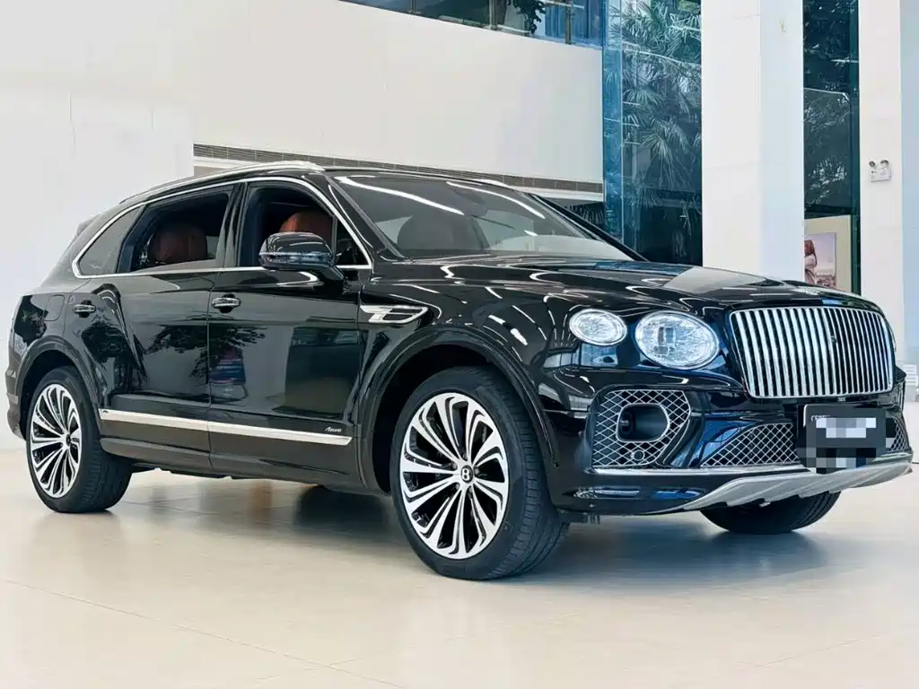 Bentley Bentayga 2023 — фото 3