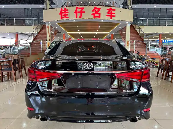 Toyota Crown 2018