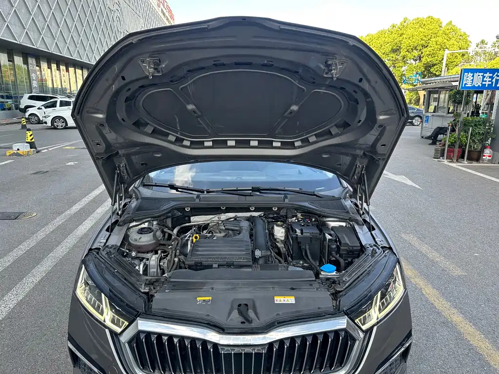 Skoda Octavia 2021 — фото 11
