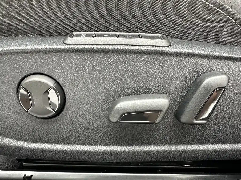 Volkswagen Golf 2022 — фото 13