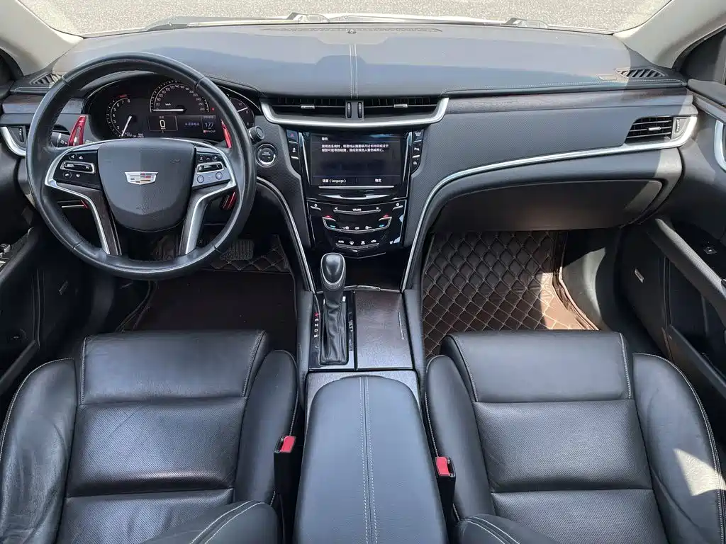 Cadillac XTS 2018 — фото 10