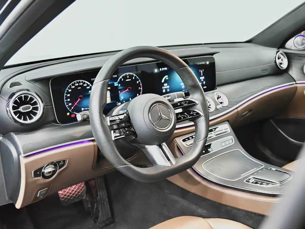Mercedes-Benz E-Class 2021 — фото 47