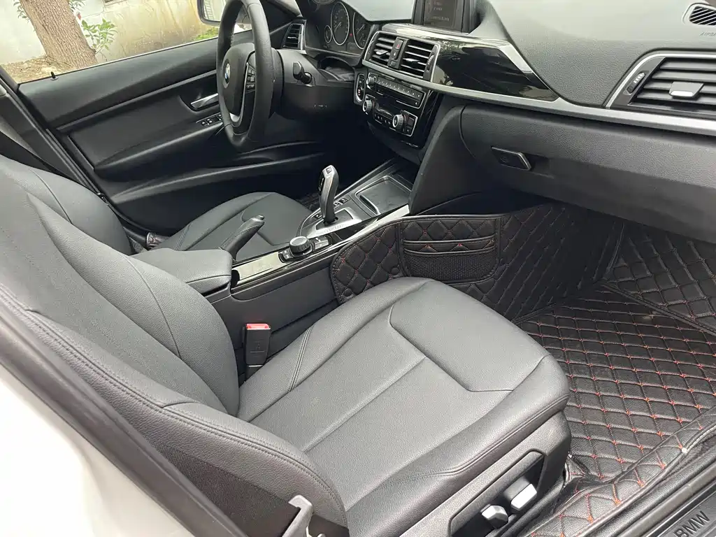 BMW 3 Series 2017 — фото 10