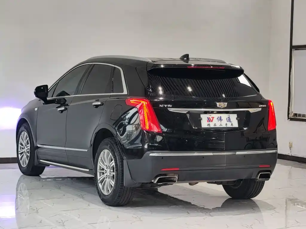 Cadillac XT5 2016 — фото 13
