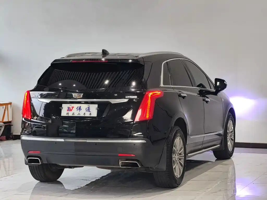 Cadillac XT5 2016 — фото 15