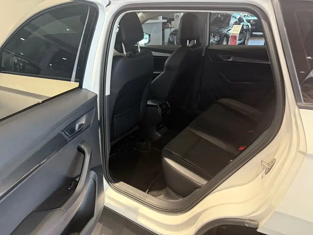 Skoda Karoq 2022 — фото 8