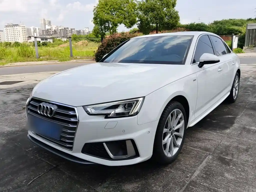 Audi A4L 2020