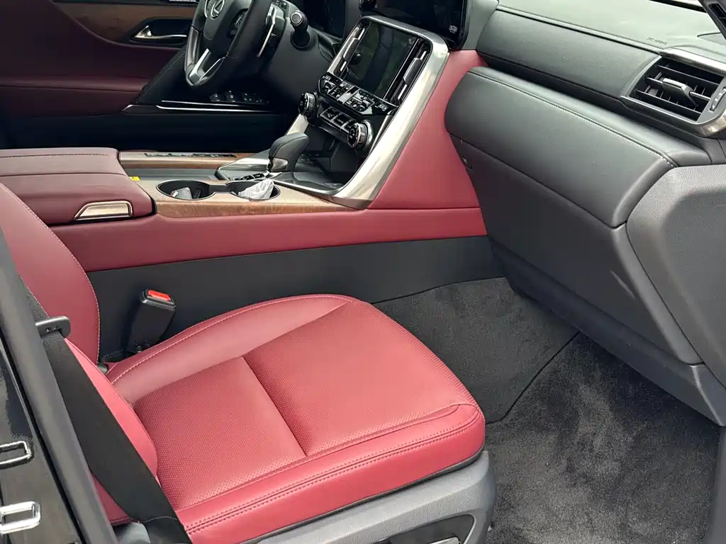 Lexus LX 2025 — фото 8