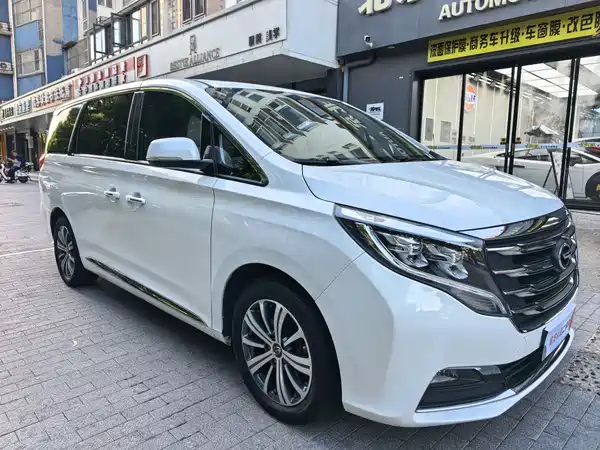 GAC Trumpchi M8 2018