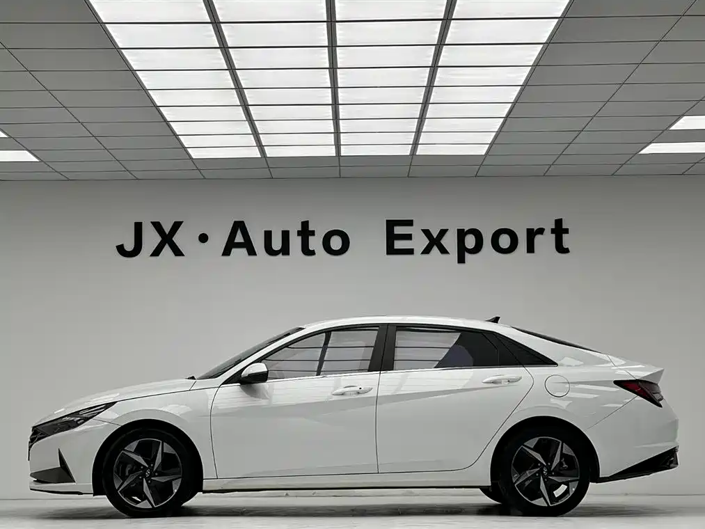 Hyundai Elantra 2021