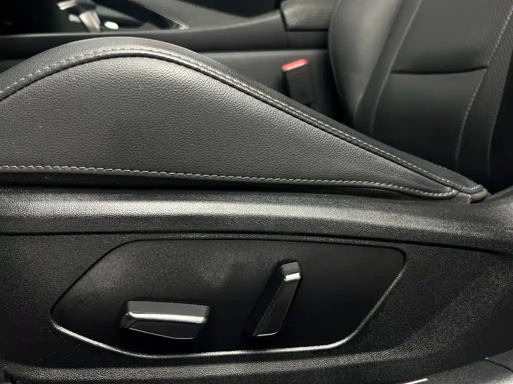 Hyundai Elantra 2021 — фото 12