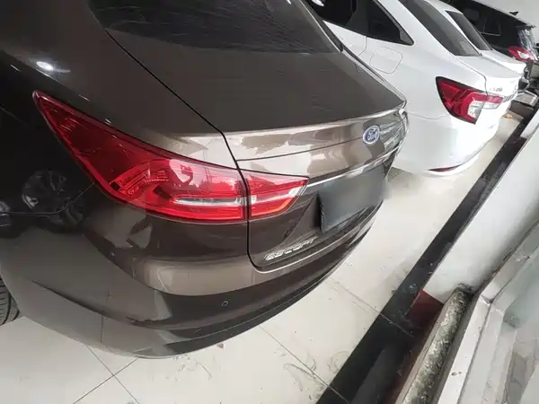 Ford Escort 2016