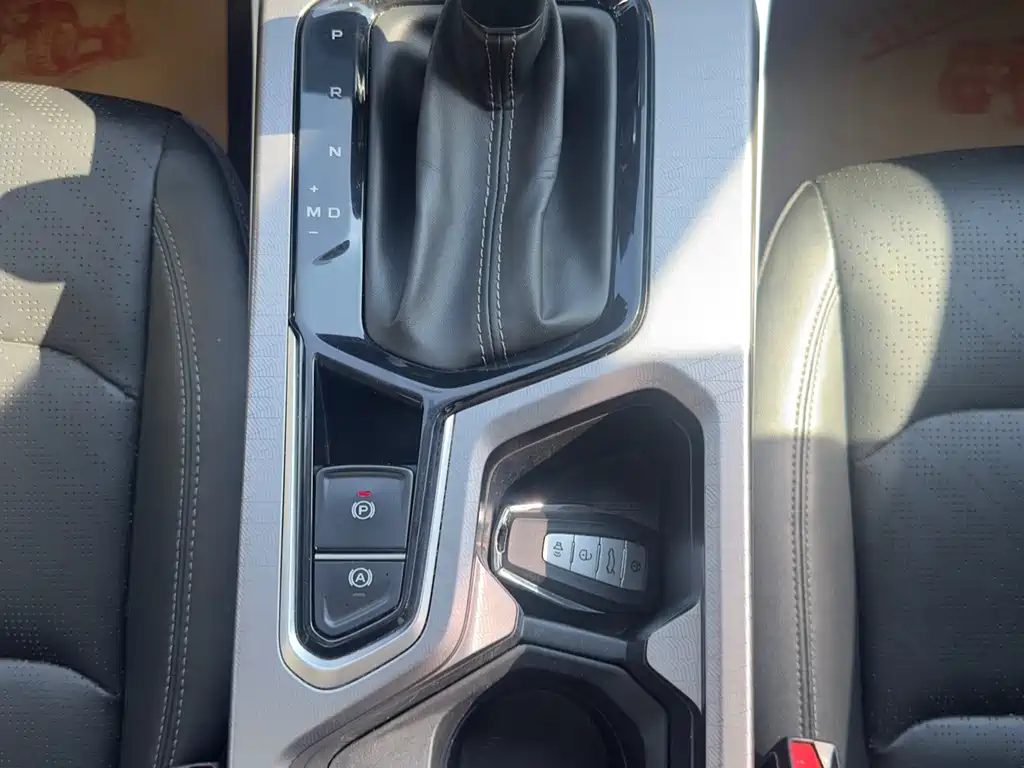 Geely Emgrand 2023 — фото 15