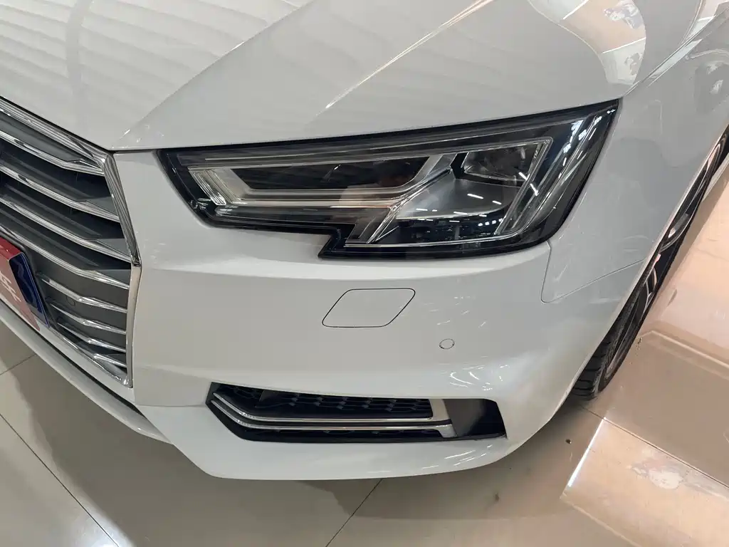 Audi A4L 2018 — фото 11
